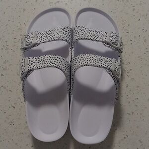 Size 10 - New Sandals